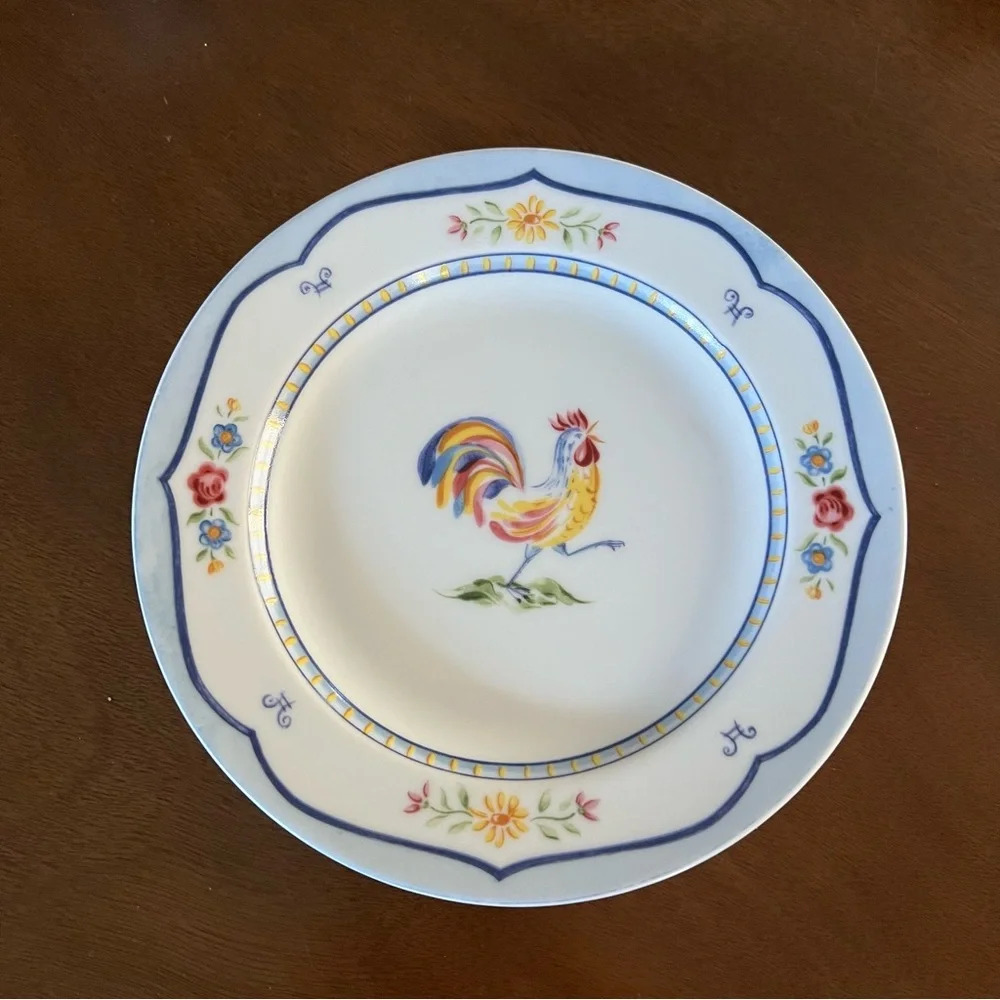 Vintage COVENTRY Genevieve Blue White Floral Rooster Salad Plate Cottage Decor